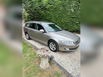 Used Volvo V70 2015 for sale - 75312907: Photo