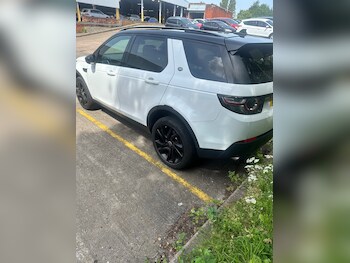 Used Land Rover Discovery Sport 2015 for sale - 78670504: Photo