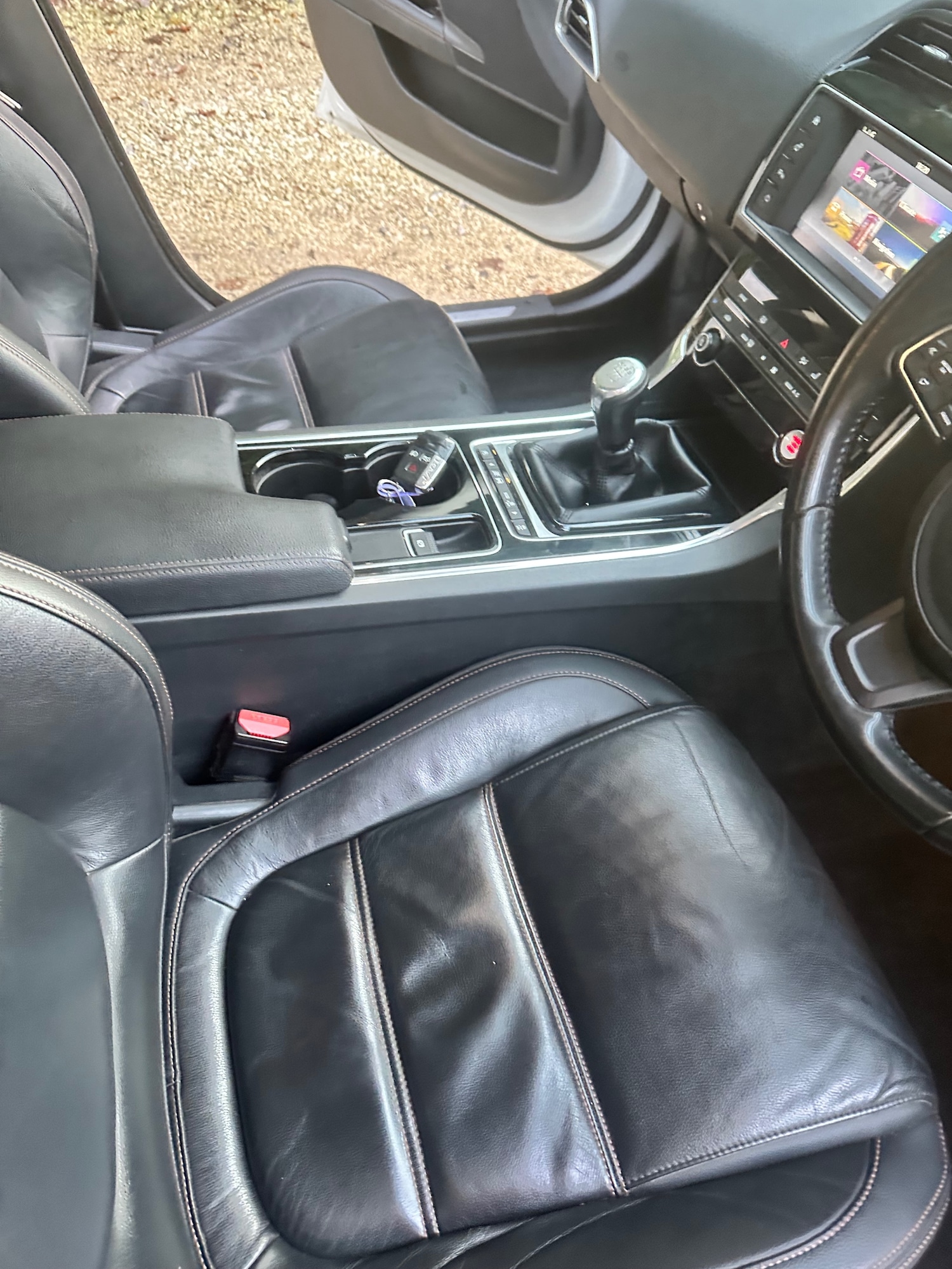 Used Jaguar XE 2016 for sale - 76835775: Photo 20