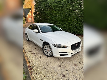 Used Jaguar XE 2016 for sale - 76835775: Photo
