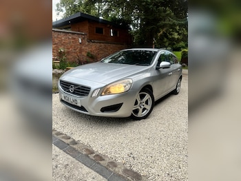 Used Volvo V60 2011 for sale - 78925699: Photo