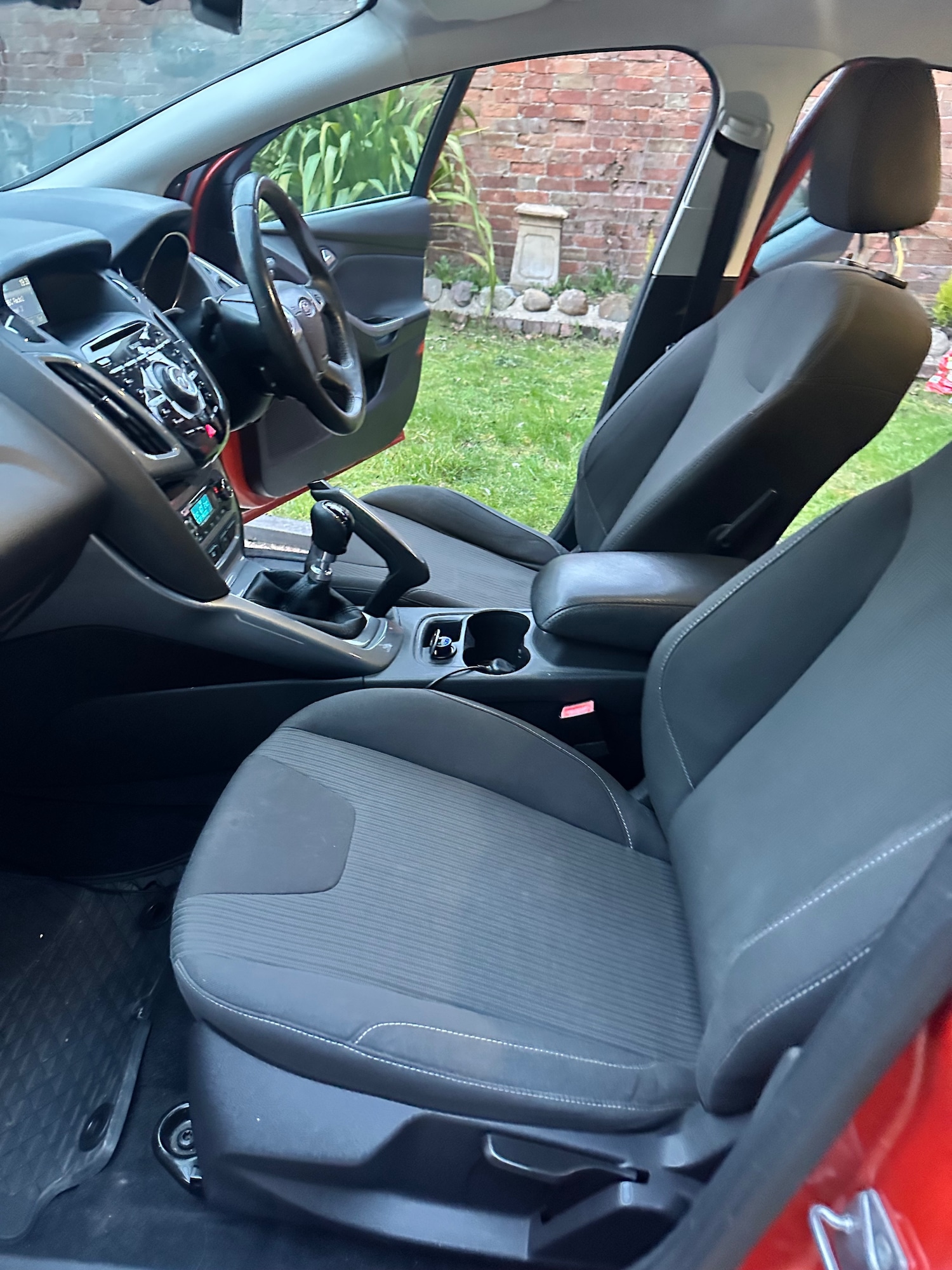 Used Ford Focus 2011 for sale - 78105646: Photo 32