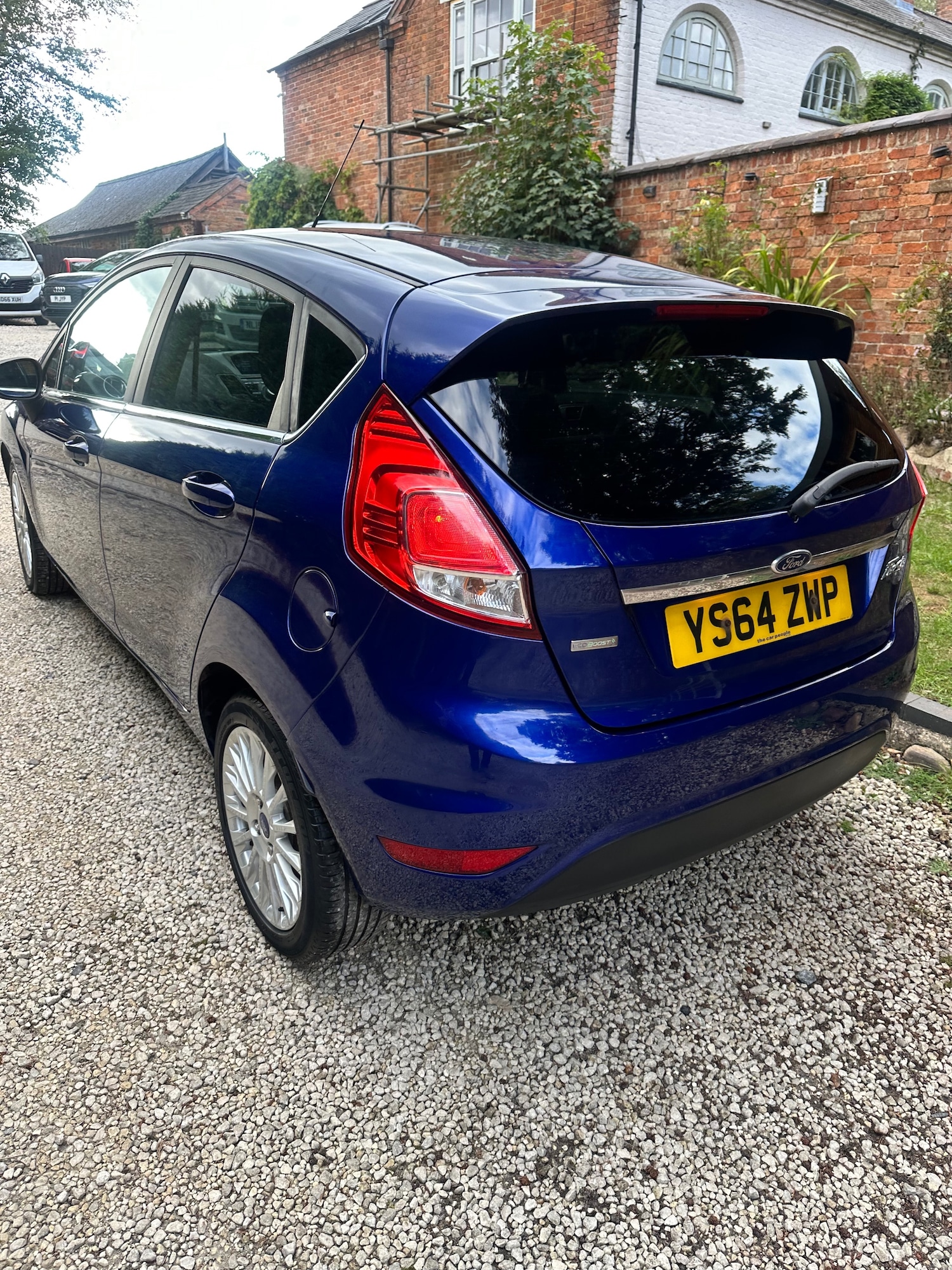 Vehicle 28