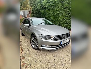 Volkswagen - Passat