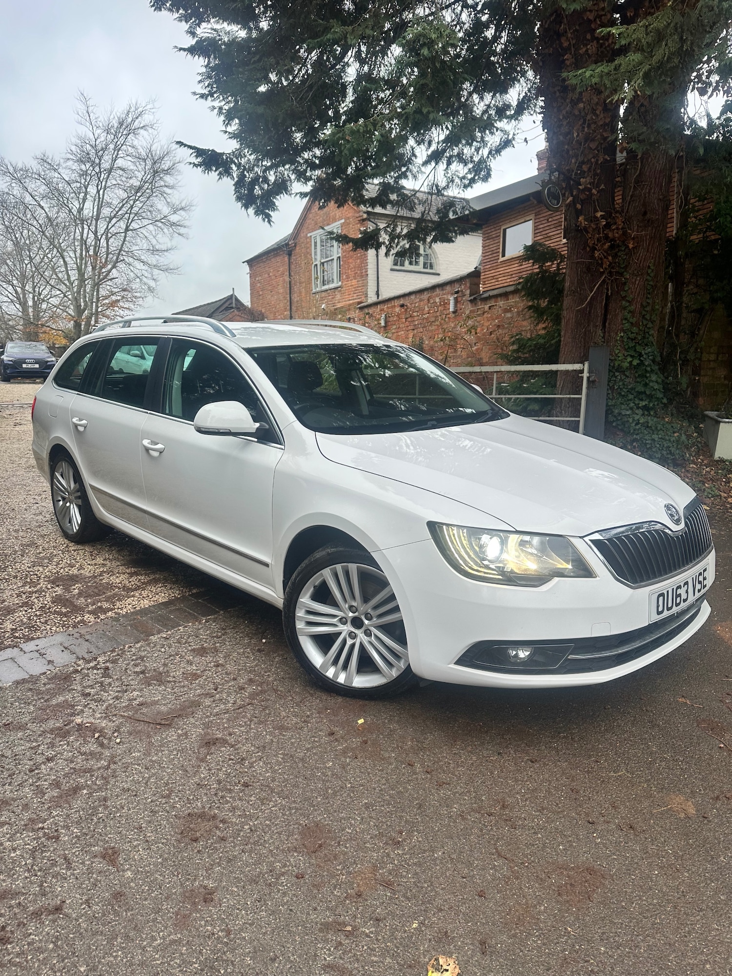 Used Skoda Superb 2013 for sale - 76710451: Photo 1