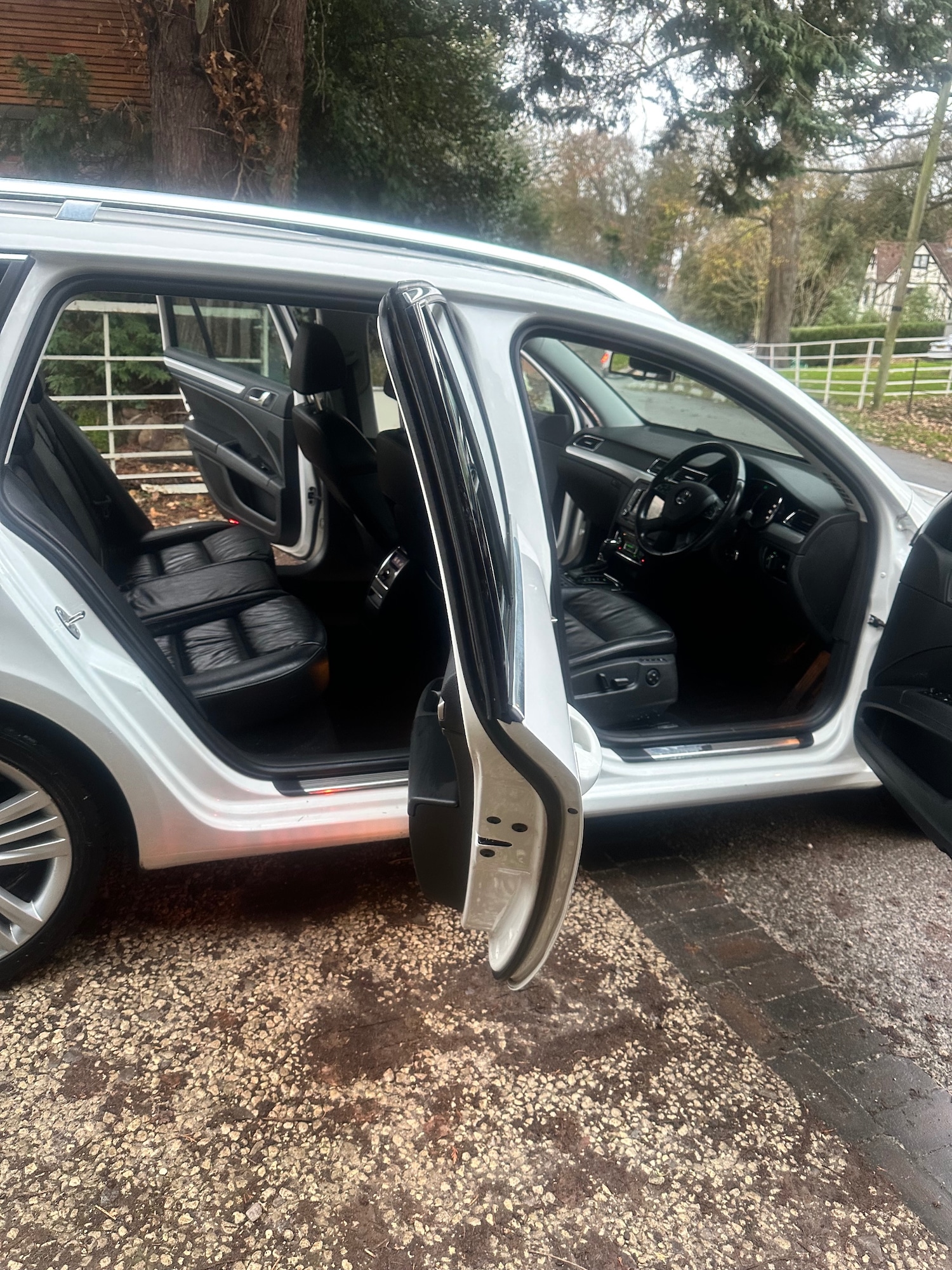 Used Skoda Superb 2013 for sale - 76710451: Photo 17