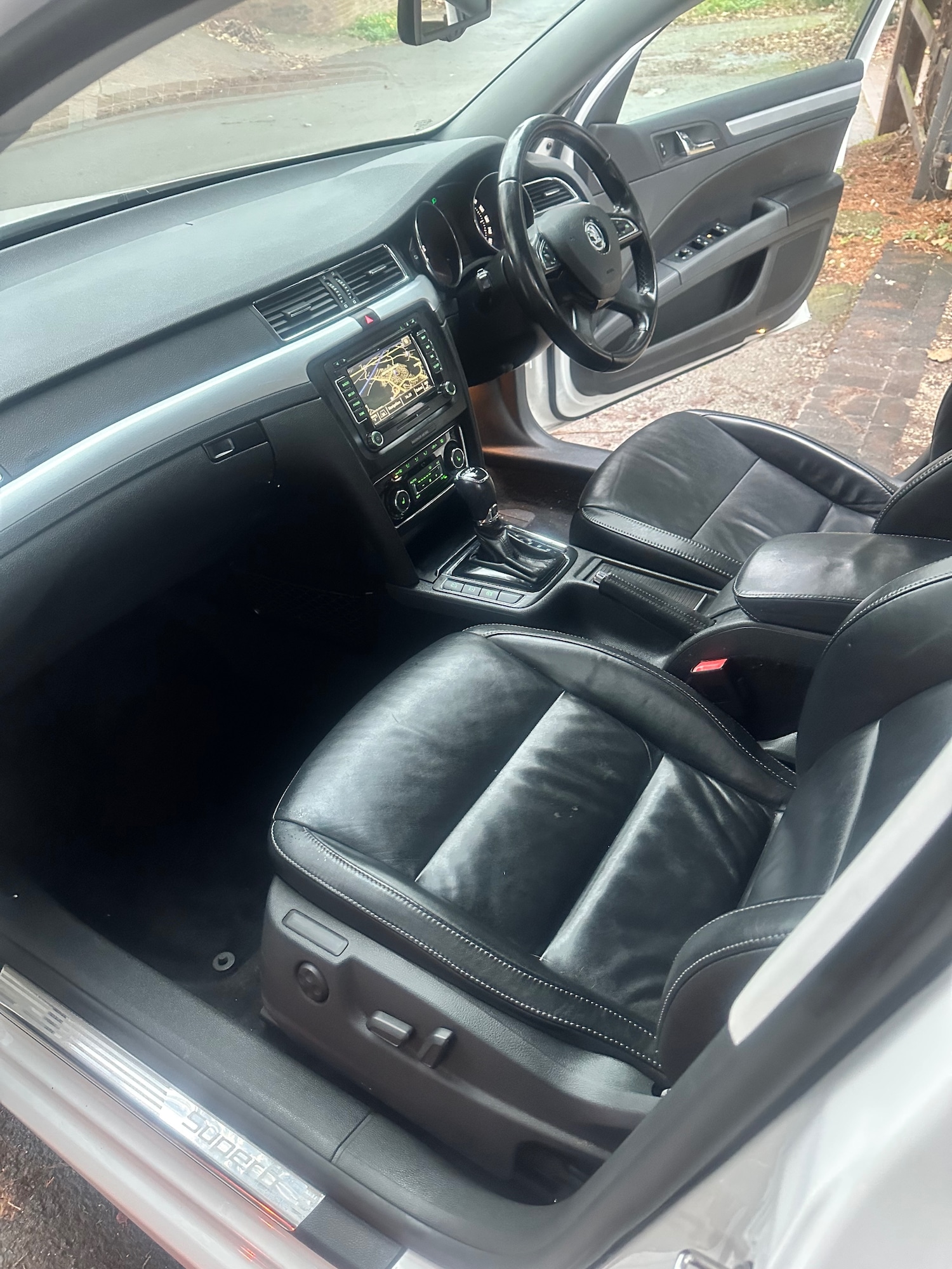 Used Skoda Superb 2013 for sale - 76710451: Photo 29