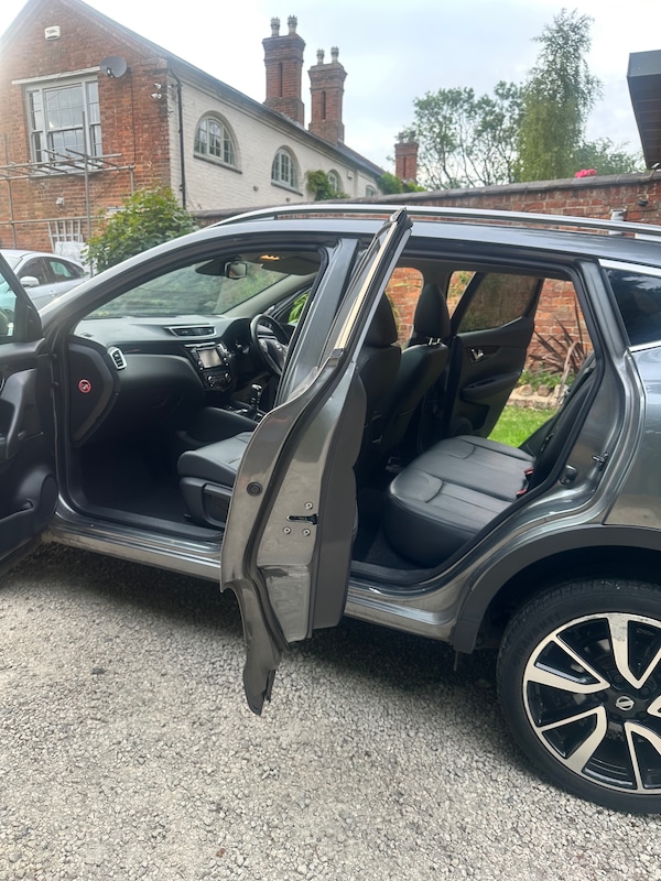 Used Nissan Qashqai 2017 for sale - 74950358: Photo 25