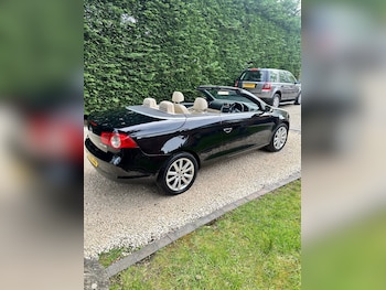 Used Volkswagen EOS 2009 for sale - 78212117: Photo