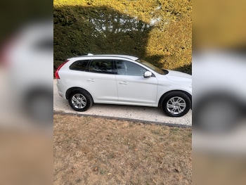 Used Volvo XC60 2015 for sale - 79194861: Photo