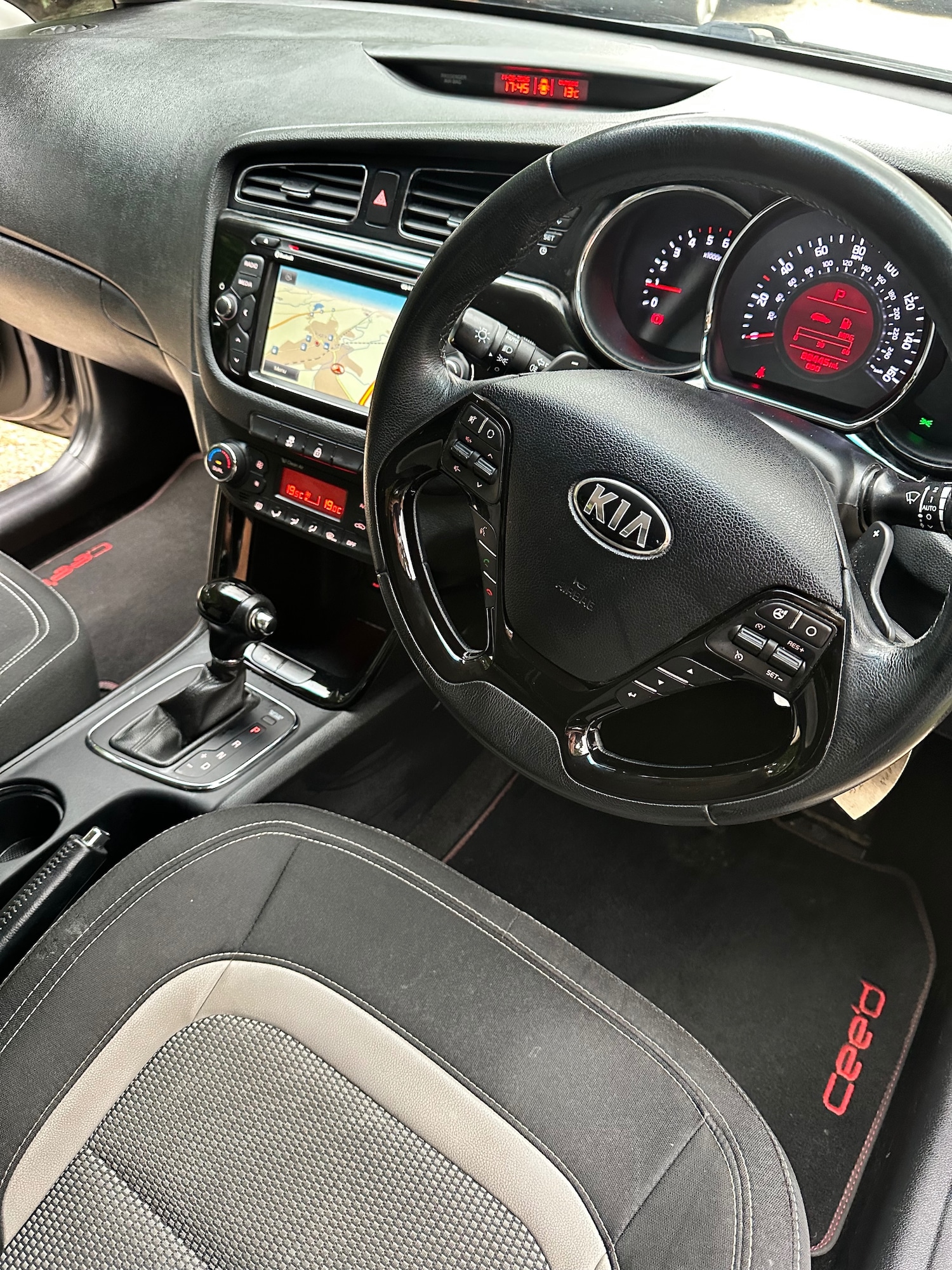 Used Kia Ceed 2015 for sale - 75918060: Photo 18