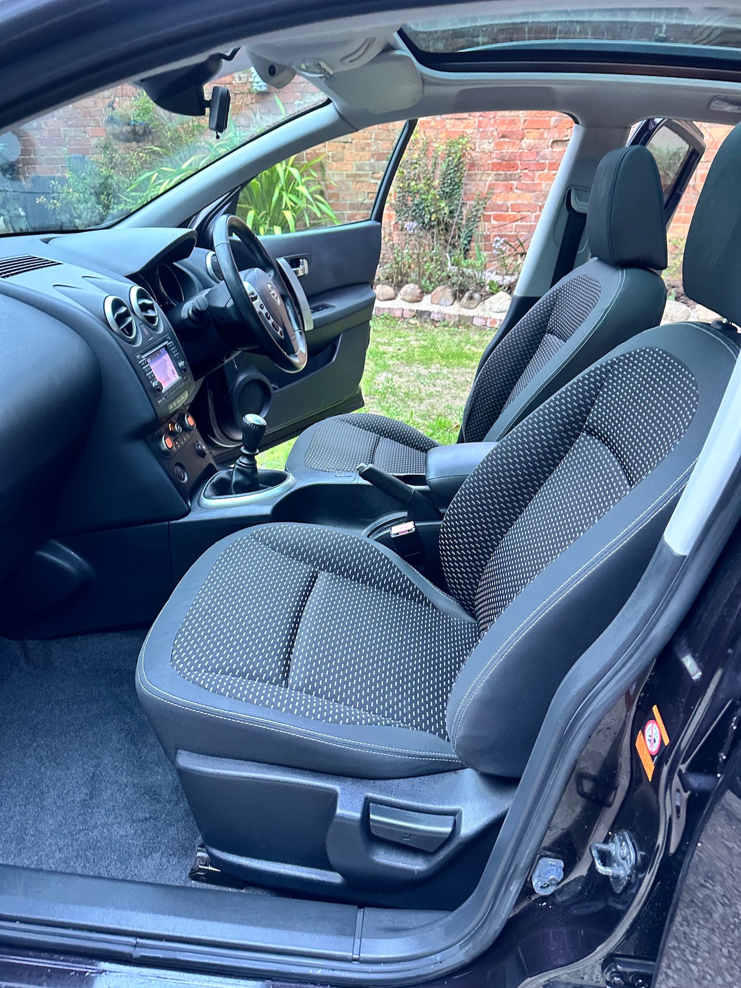 Used Nissan Qashqai 2010 for sale - 76224846: Photo 32