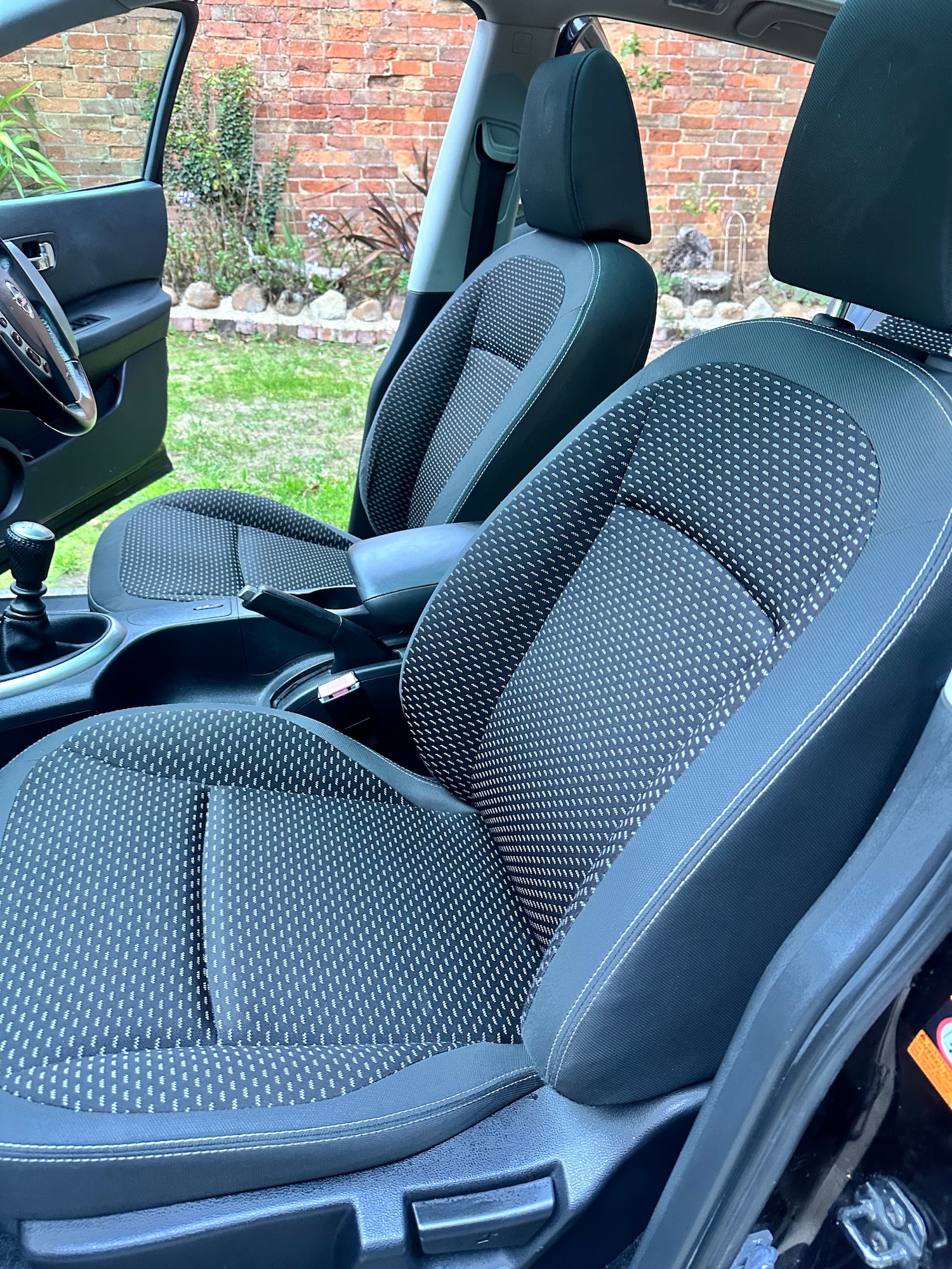 Used Nissan Qashqai 2010 for sale - 76224846: Photo 33