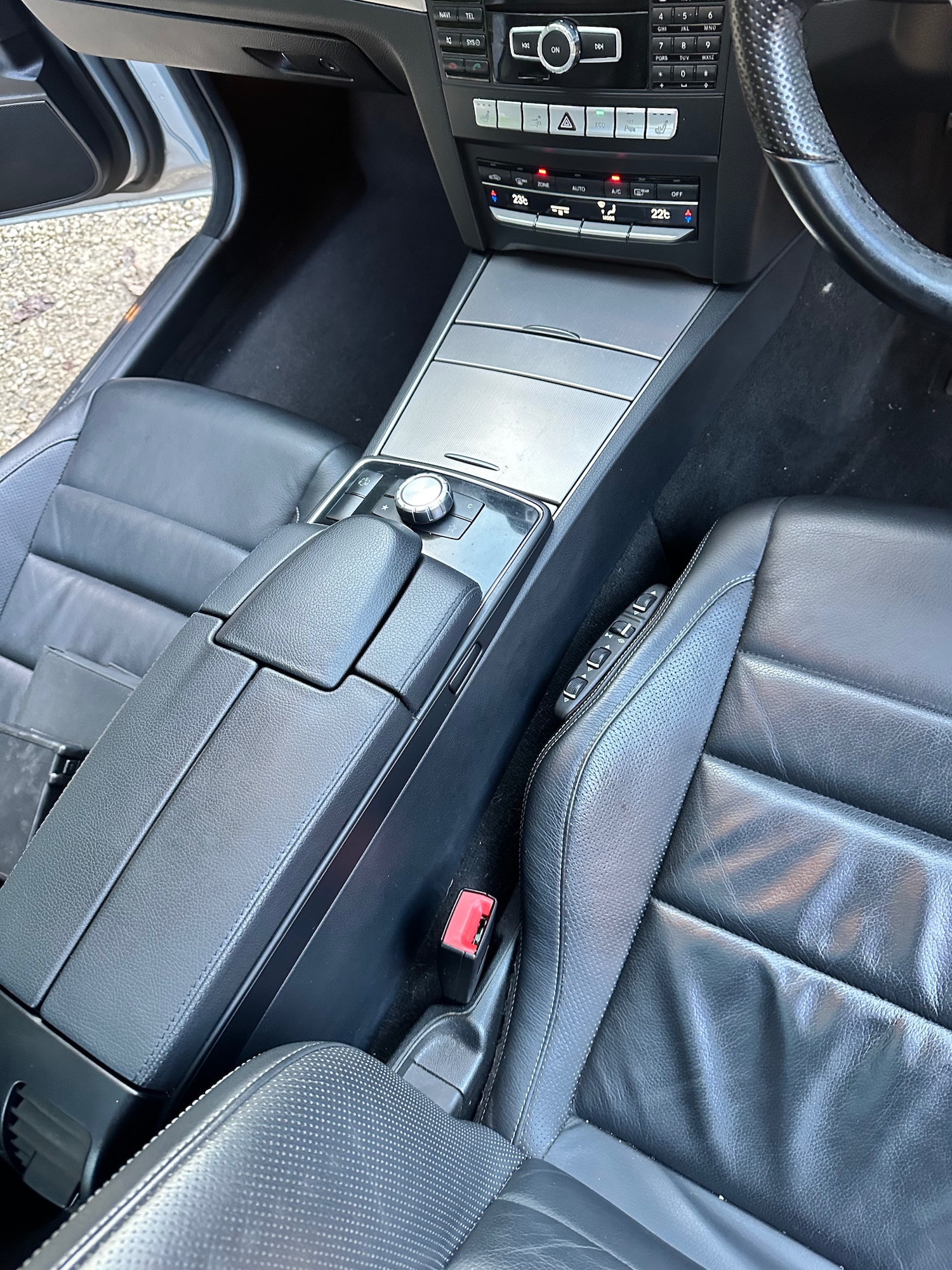 Used Mercedes-Benz E Class 2013 for sale - 76627108: Photo 25