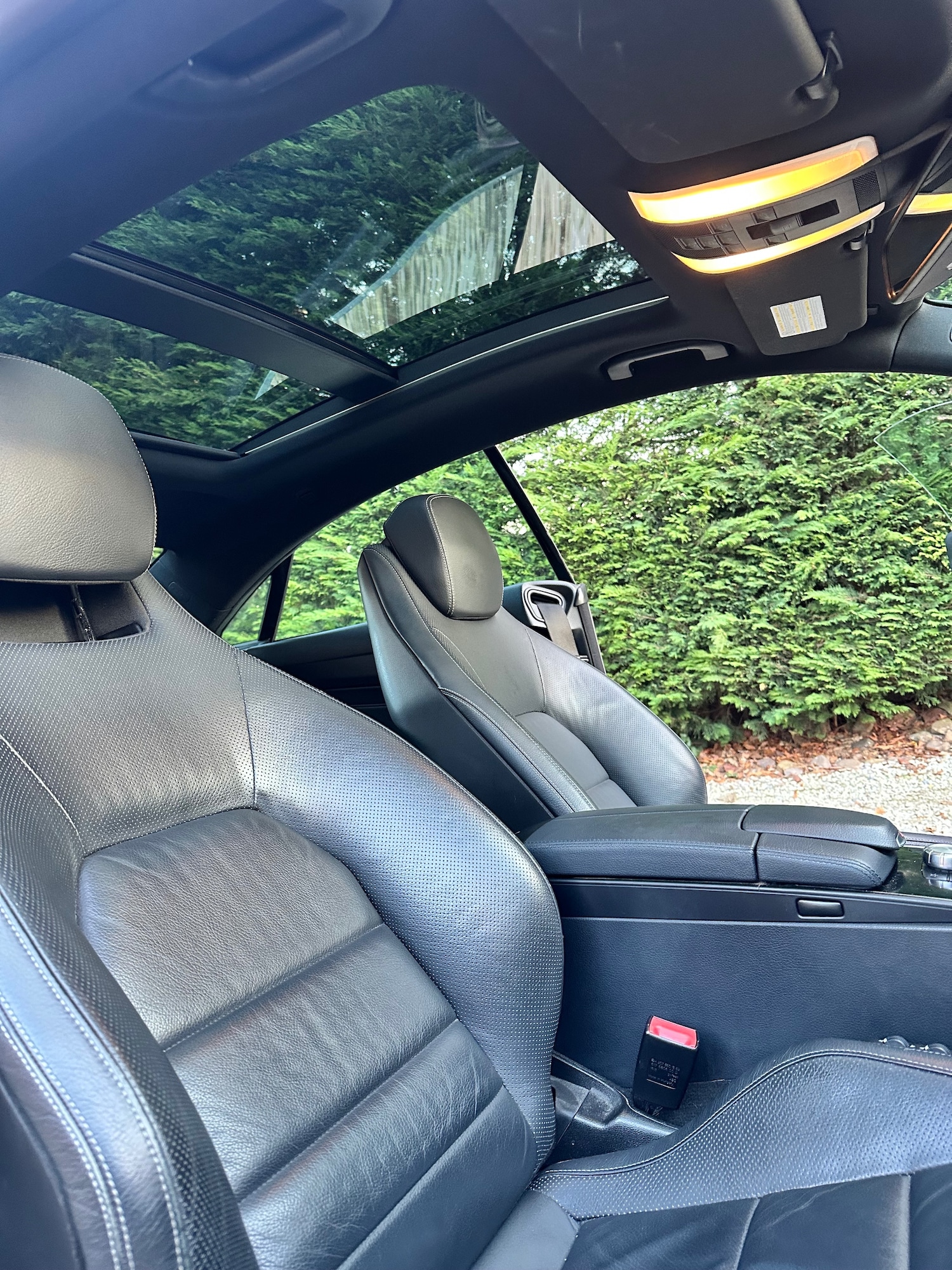 Used Mercedes-Benz E Class 2013 for sale - 76627108: Photo 26