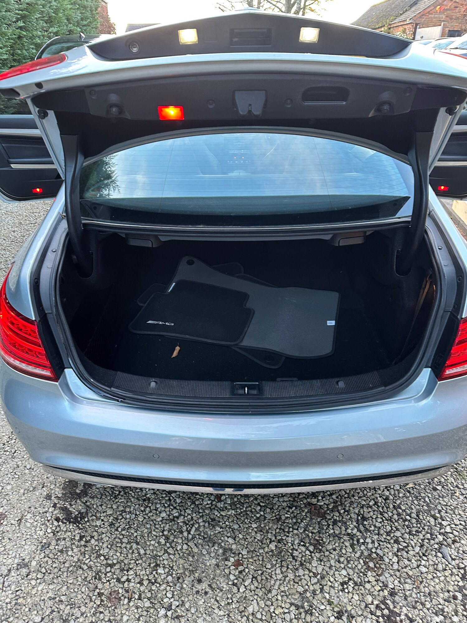 Used Mercedes-Benz E Class 2013 for sale - 76627108: Photo 36