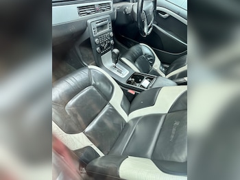 Used Volvo V70 2010 for sale - 78015455: Photo