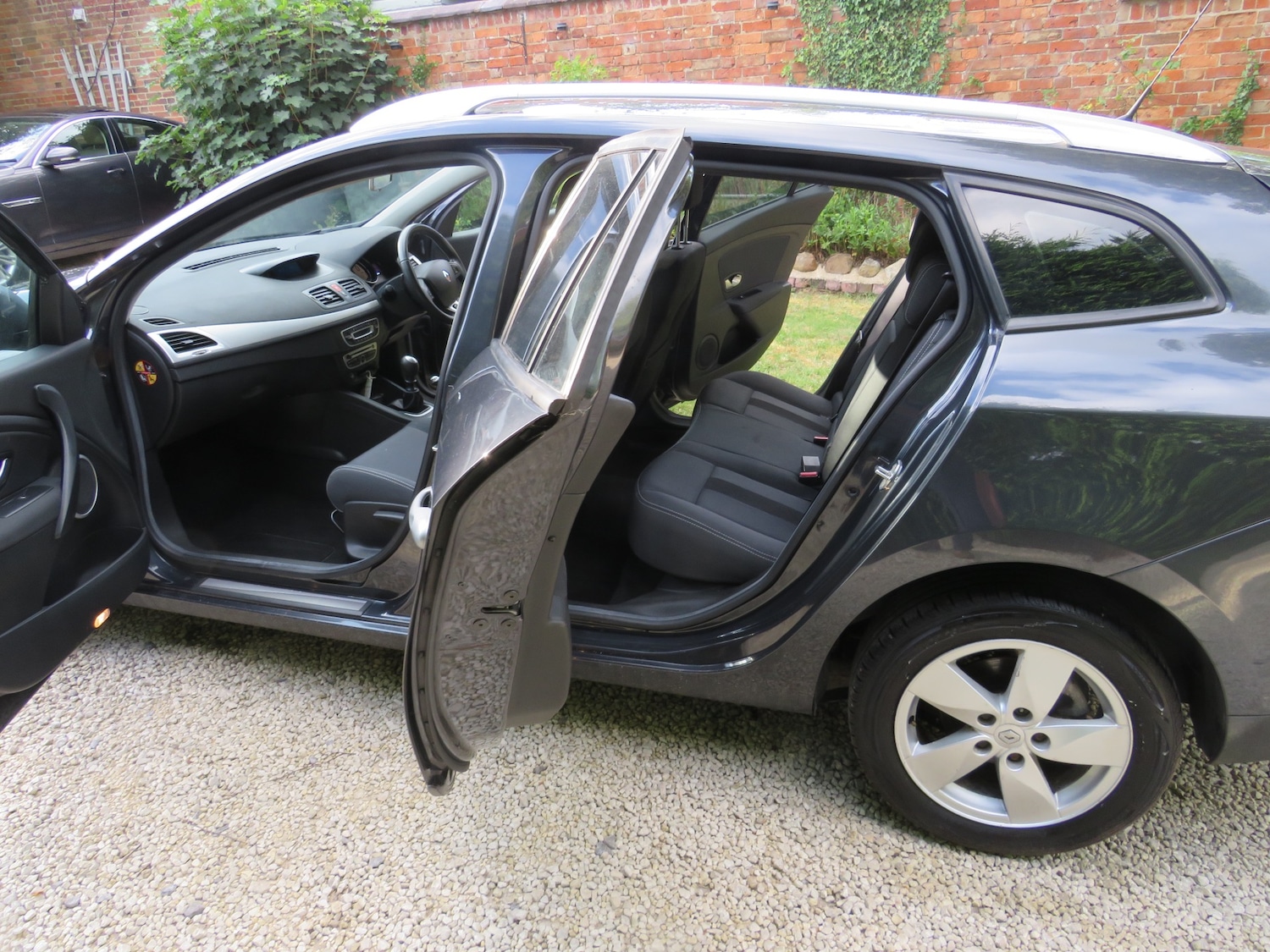 Used Renault Megane 2010 for sale - 67929583: Photo 19