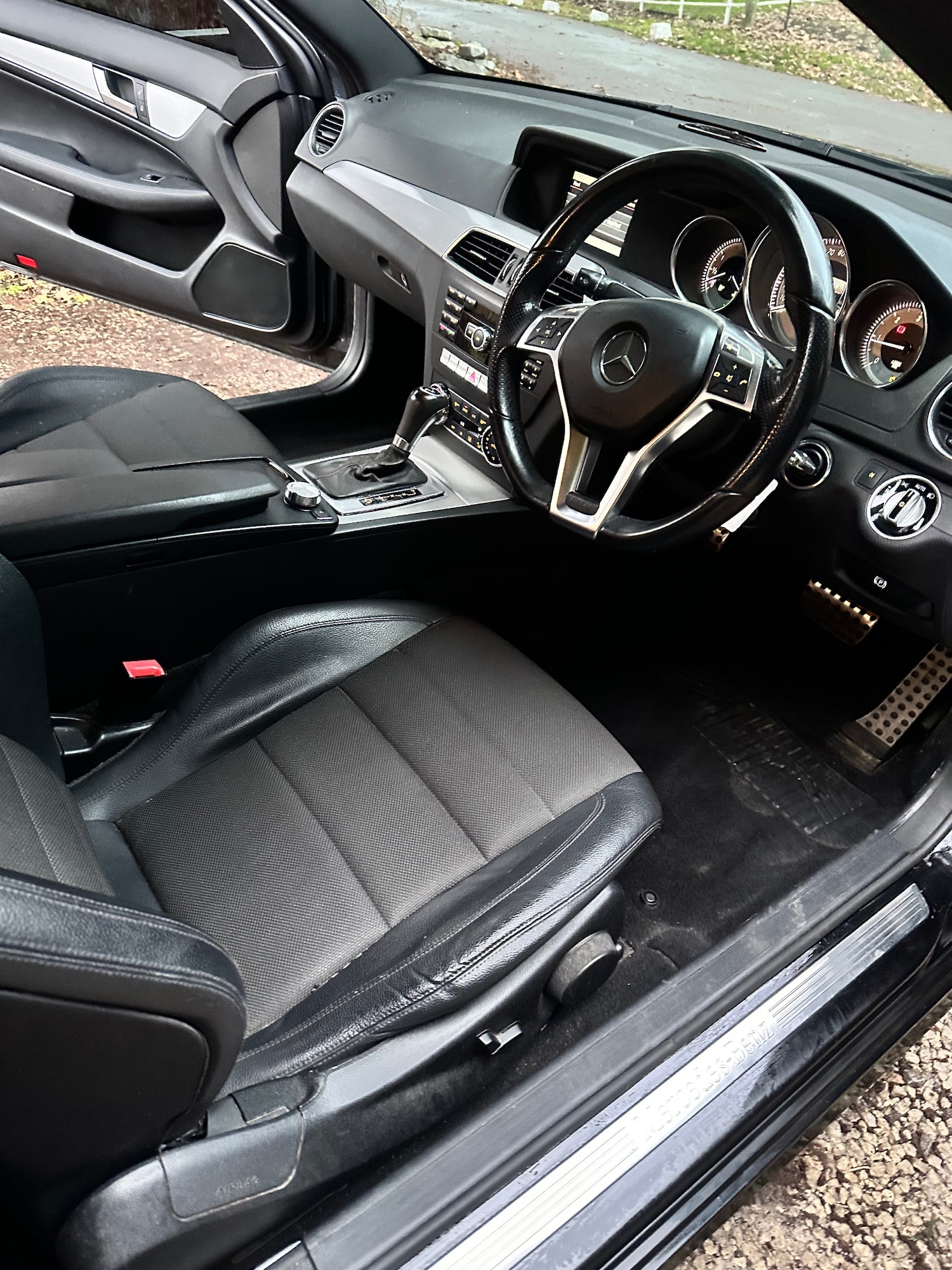 Used Mercedes-Benz C Class 2012 for sale - 76706000: Photo 12