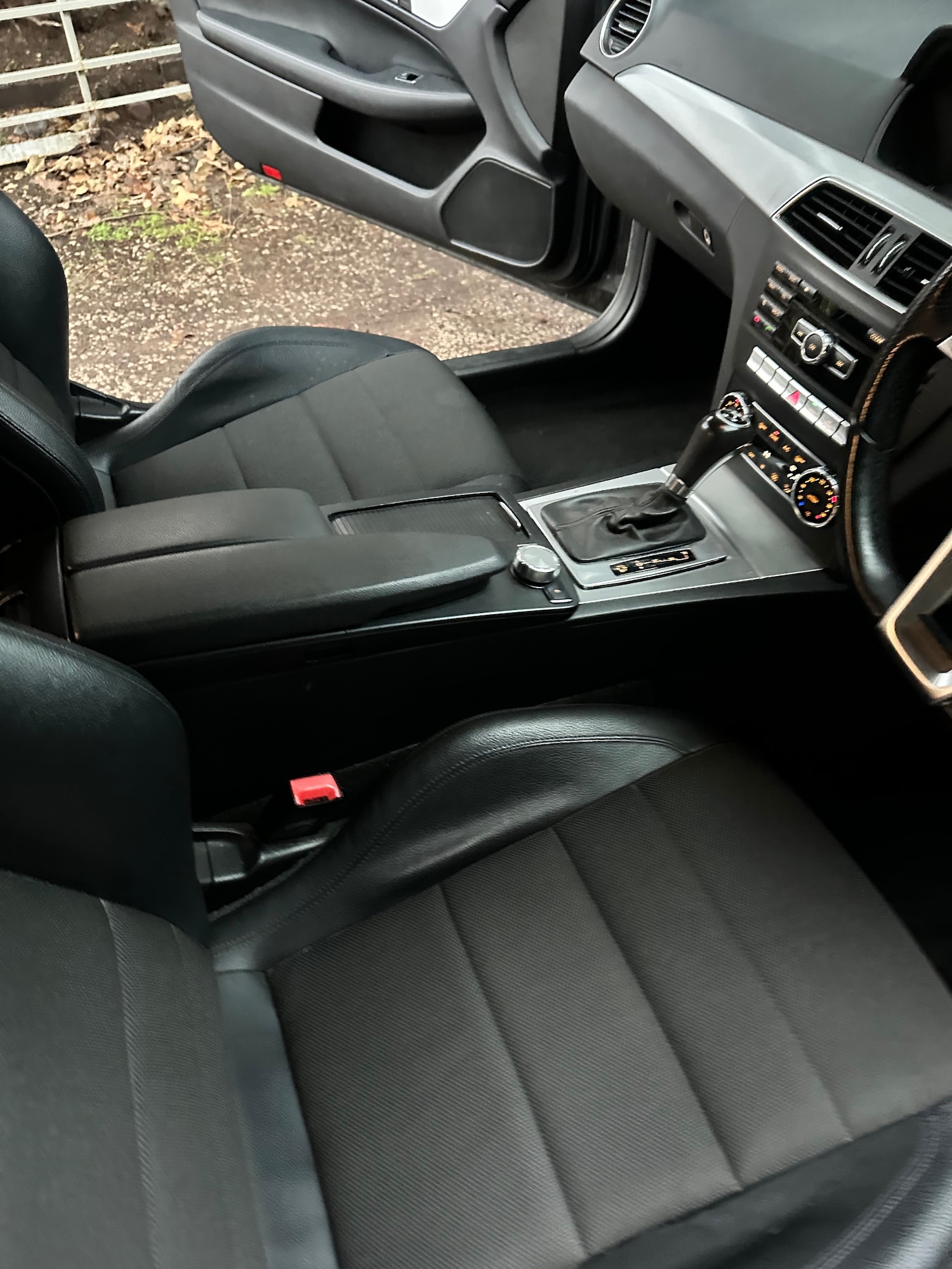 Used Mercedes-Benz C Class 2012 for sale - 76706000: Photo 14