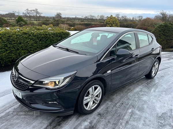 Used Vauxhall Astra 2017 for sale - 77120991: Photo 2