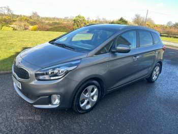Used Kia Carens 2015 for sale - 74175008: Photo