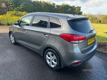 Used Kia Carens 2015 for sale - 74175008: Photo
