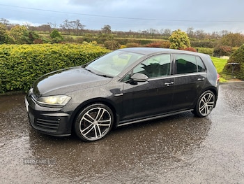 Used Volkswagen Golf 2015 for sale - 76621322: Photo