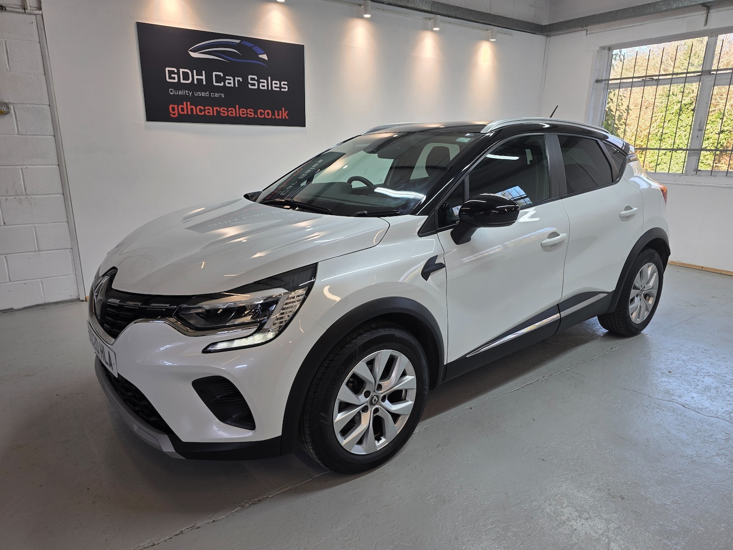 Used Renault Captur 2020 for sale - 76635032: Photo 1