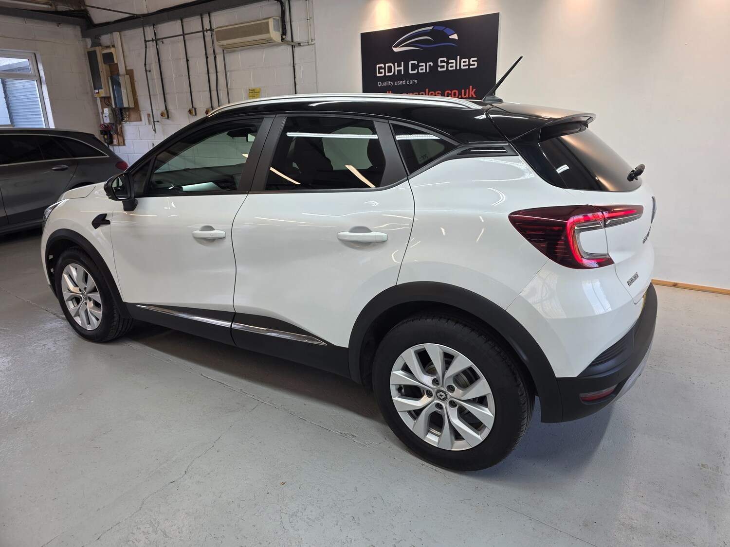 Used Renault Captur 2020 for sale - 76635032: Photo 19