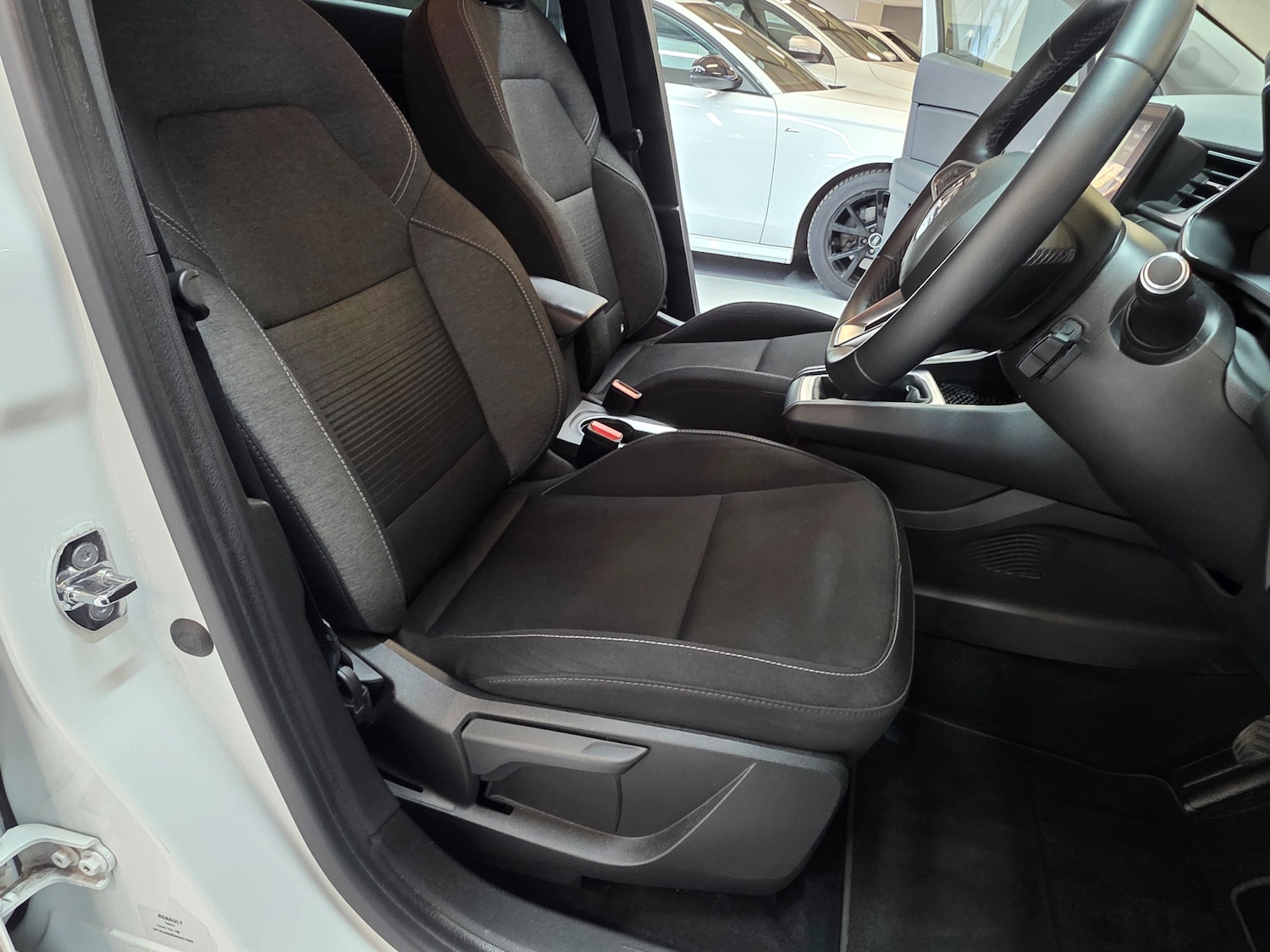 Used Renault Captur 2020 for sale - 76635032: Photo 38