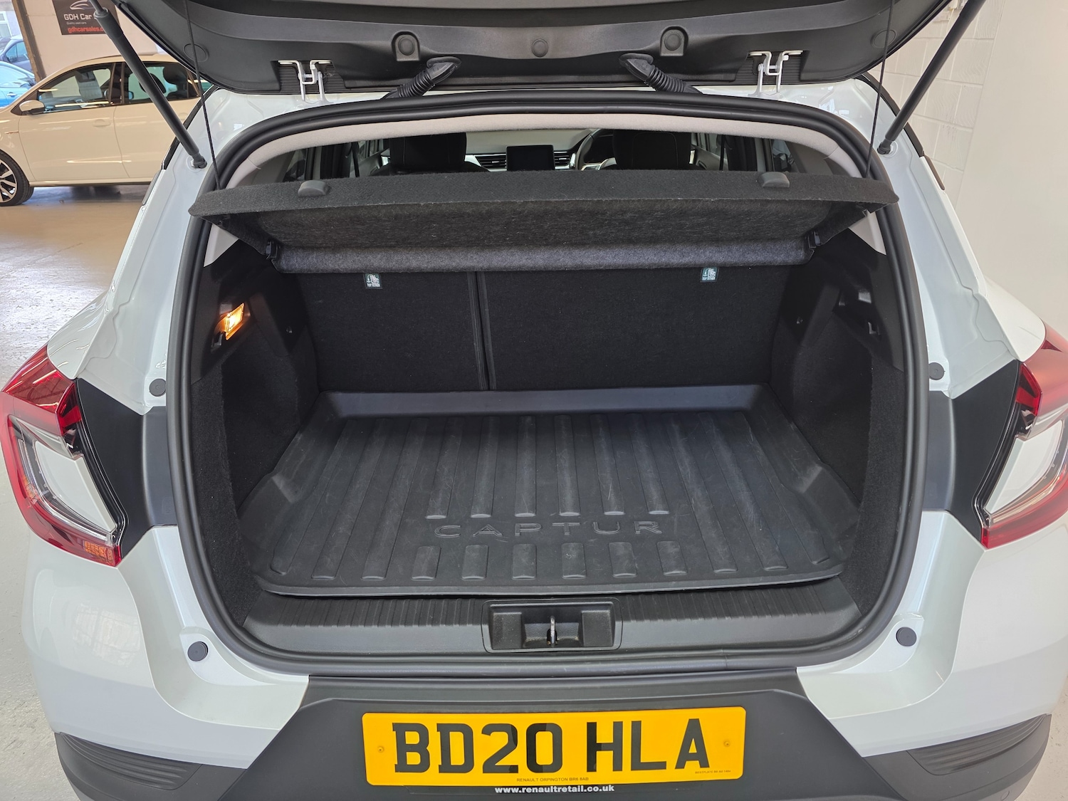 Used Renault Captur 2020 for sale - 76635032: Photo 4