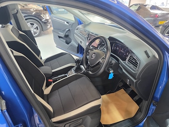 Used Volkswagen T-Roc 2018 for sale - 77539919: Photo