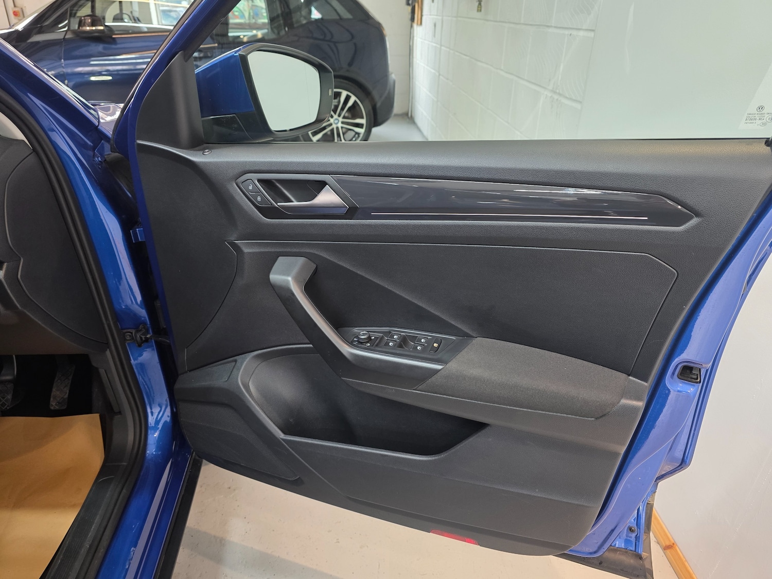 Used Volkswagen T-Roc 2018 for sale - 77539919: Photo 35