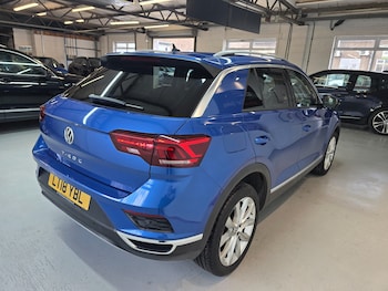 Used Volkswagen T-Roc 2018 for sale - 77539919: Photo