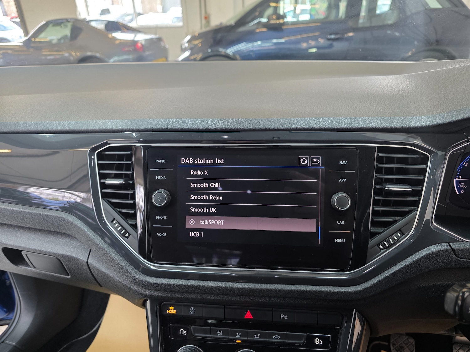 Used Volkswagen T-Roc 2018 for sale - 77539919: Photo 43