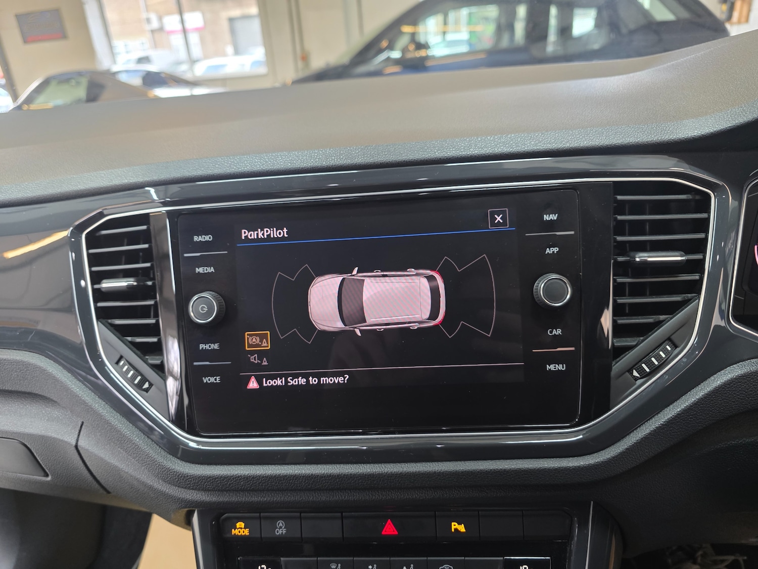 Used Volkswagen T-Roc 2018 for sale - 77539919: Photo 50