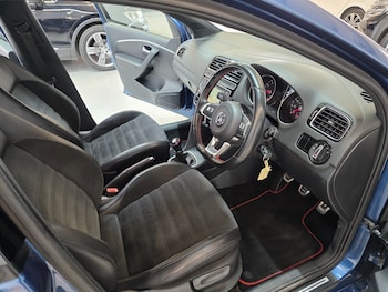 Used Volkswagen Polo 2015 for sale - 77747425: Photo