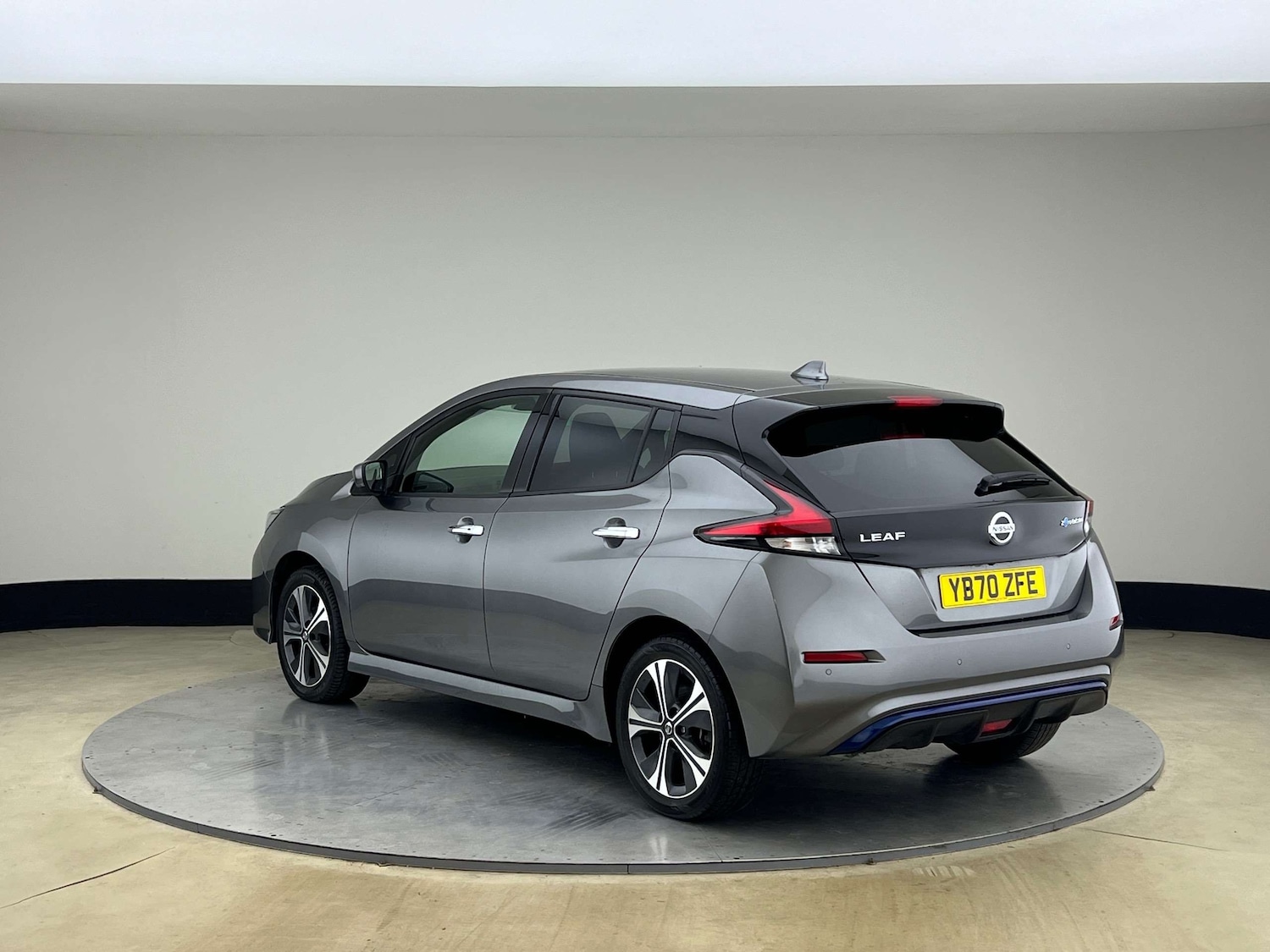 Used Nissan Leaf for sale - 76469140: Photo 4