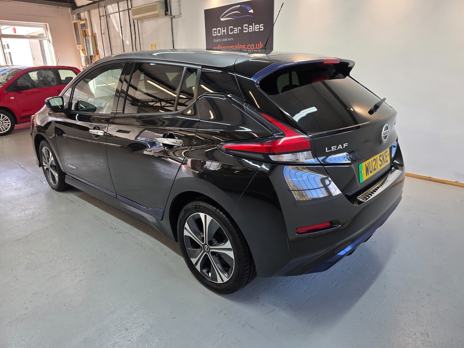 Used Nissan Leaf 2021 for sale - 76436632: Photo 2