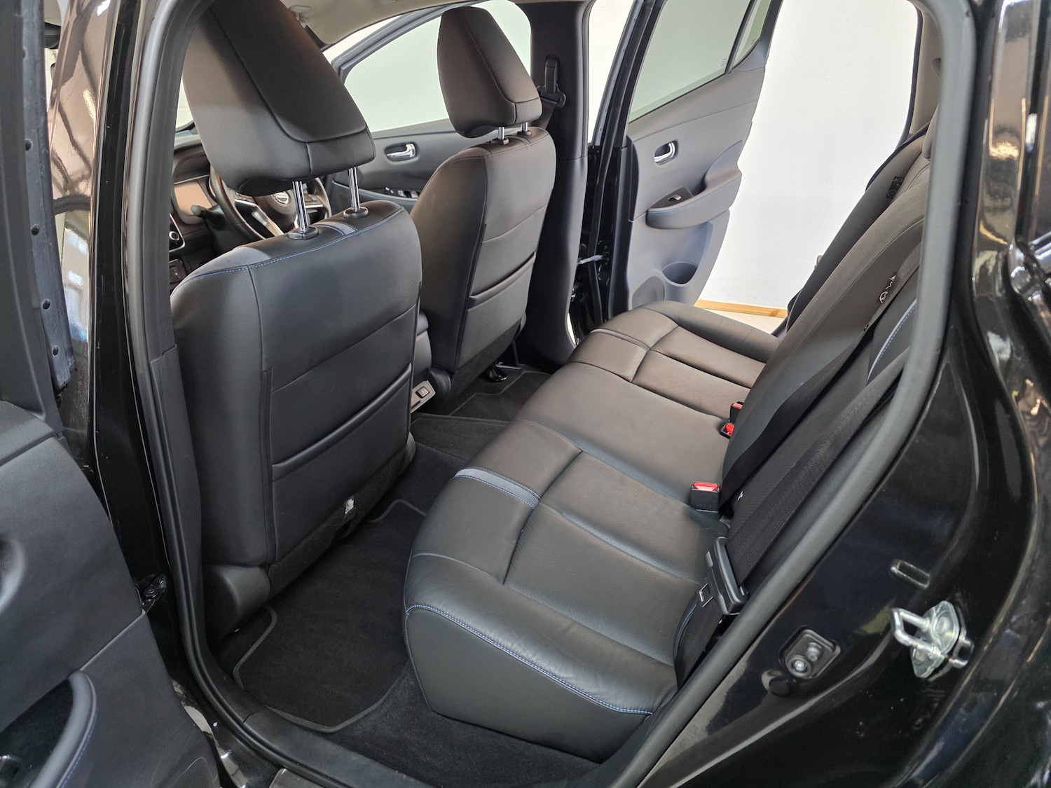 Used Nissan Leaf 2021 for sale - 76436632: Photo 34