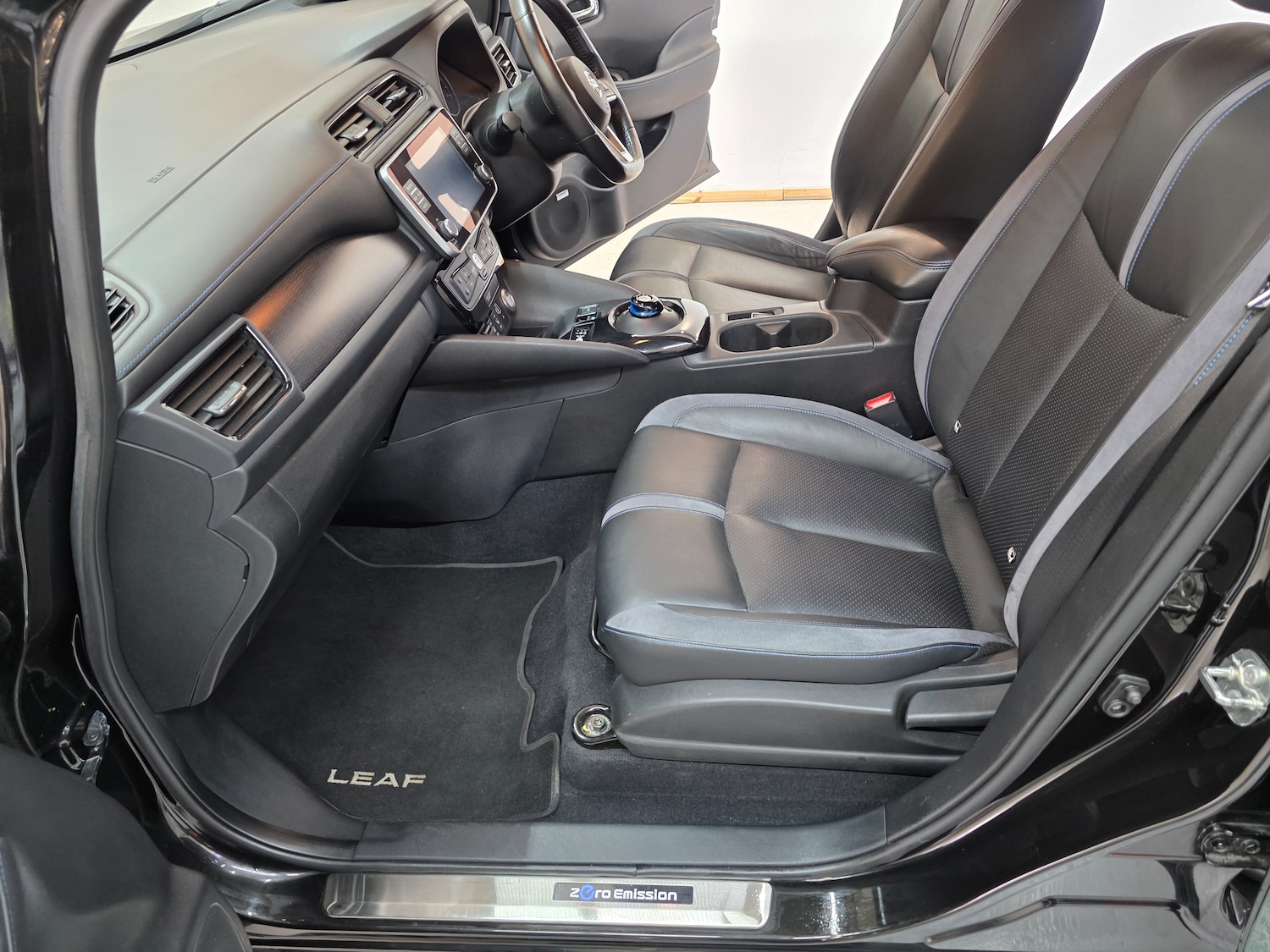 Used Nissan Leaf 2021 for sale - 76436632: Photo 37