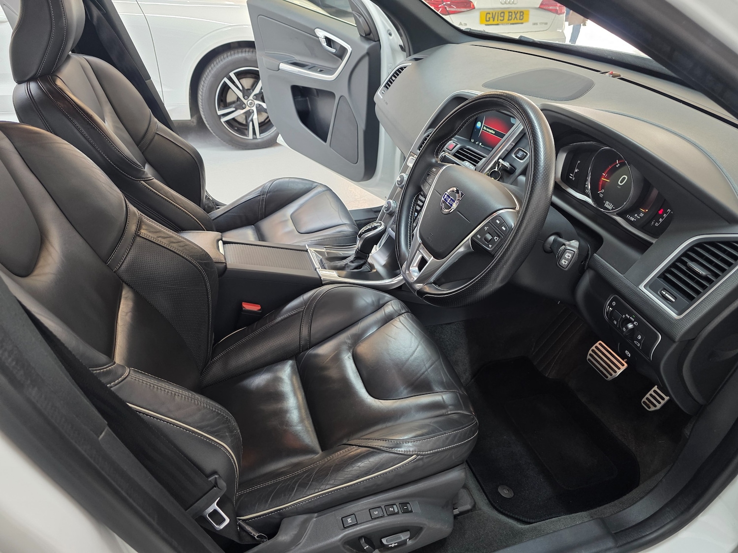 Used Volvo XC60 2016 for sale - 76120382: Photo 16
