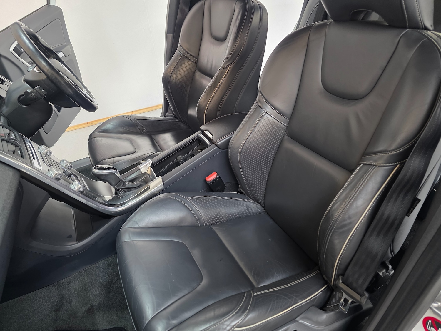 Used Volvo XC60 2016 for sale - 76120382: Photo 18