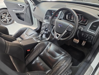 Used Volvo XC60 2016 for sale - 76120382: Photo 2