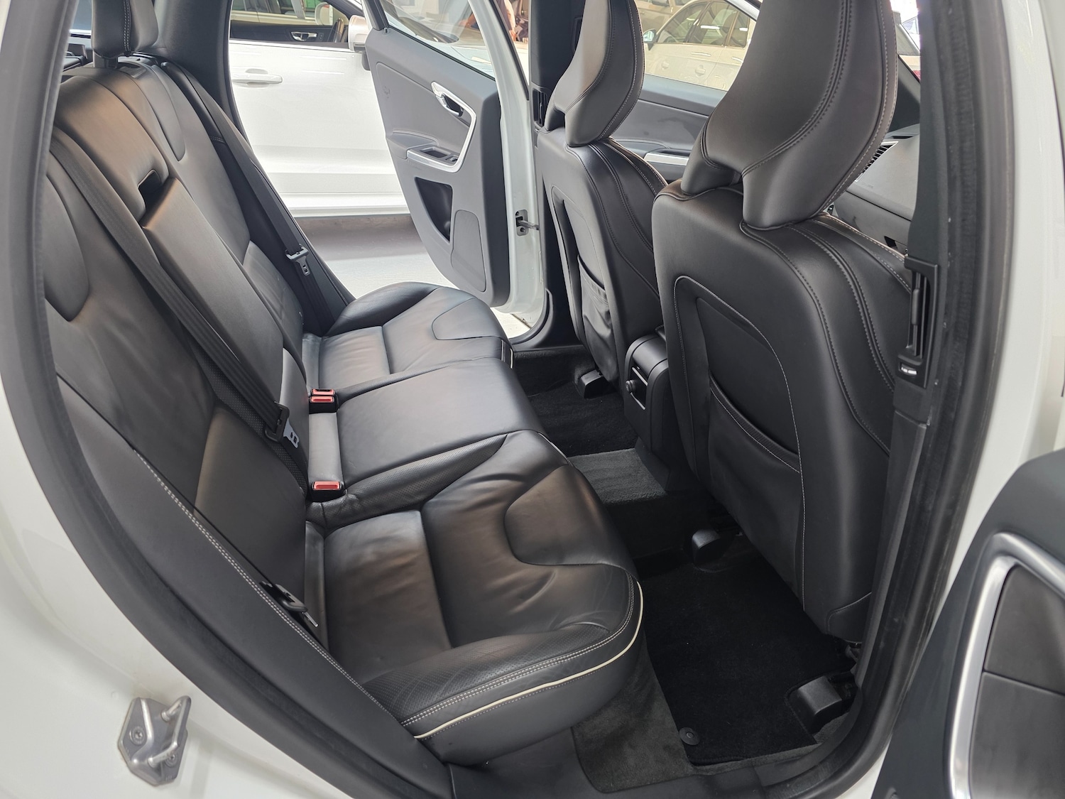 Used Volvo XC60 2016 for sale - 76120382: Photo 30