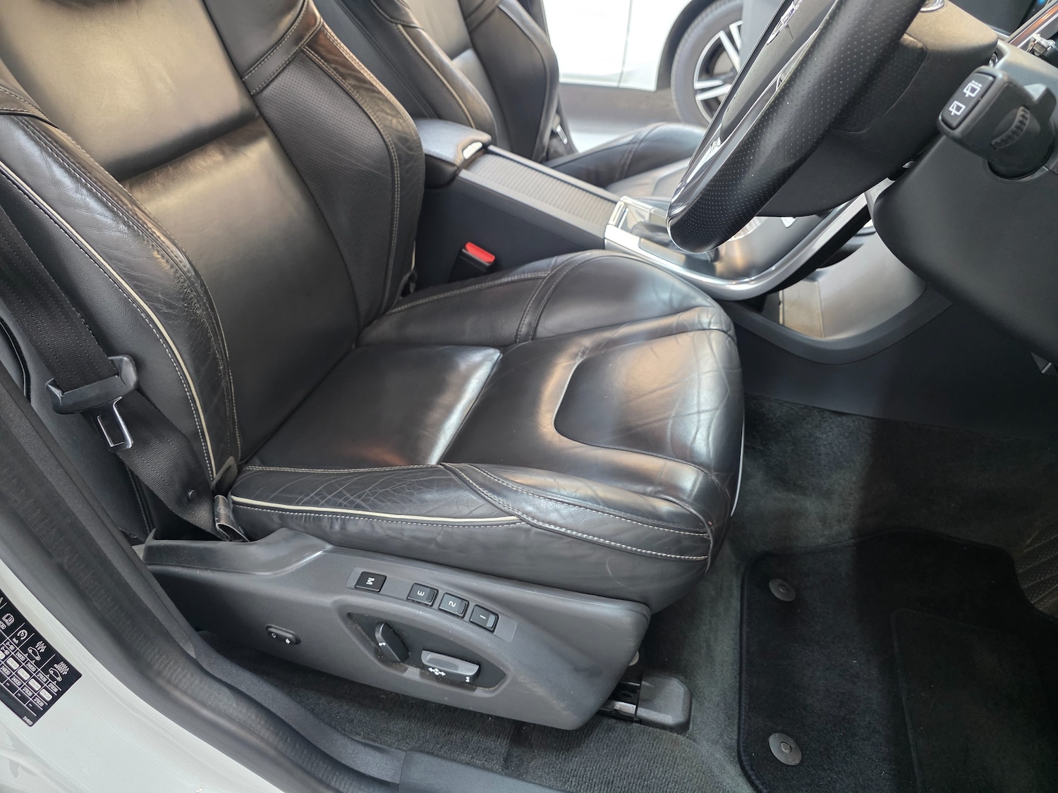 Used Volvo XC60 2016 for sale - 76120382: Photo 37