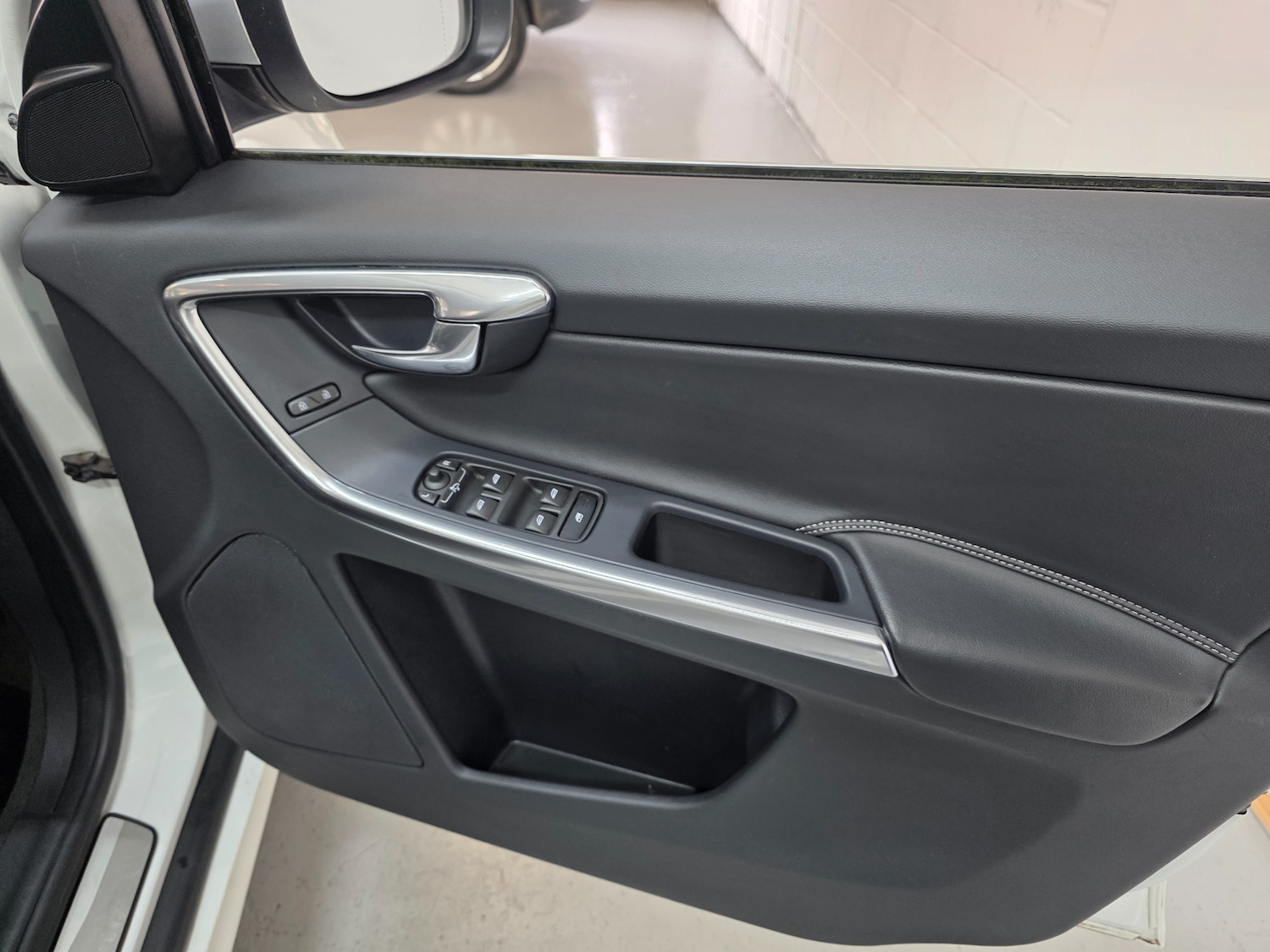 Used Volvo XC60 2016 for sale - 76120382: Photo 40