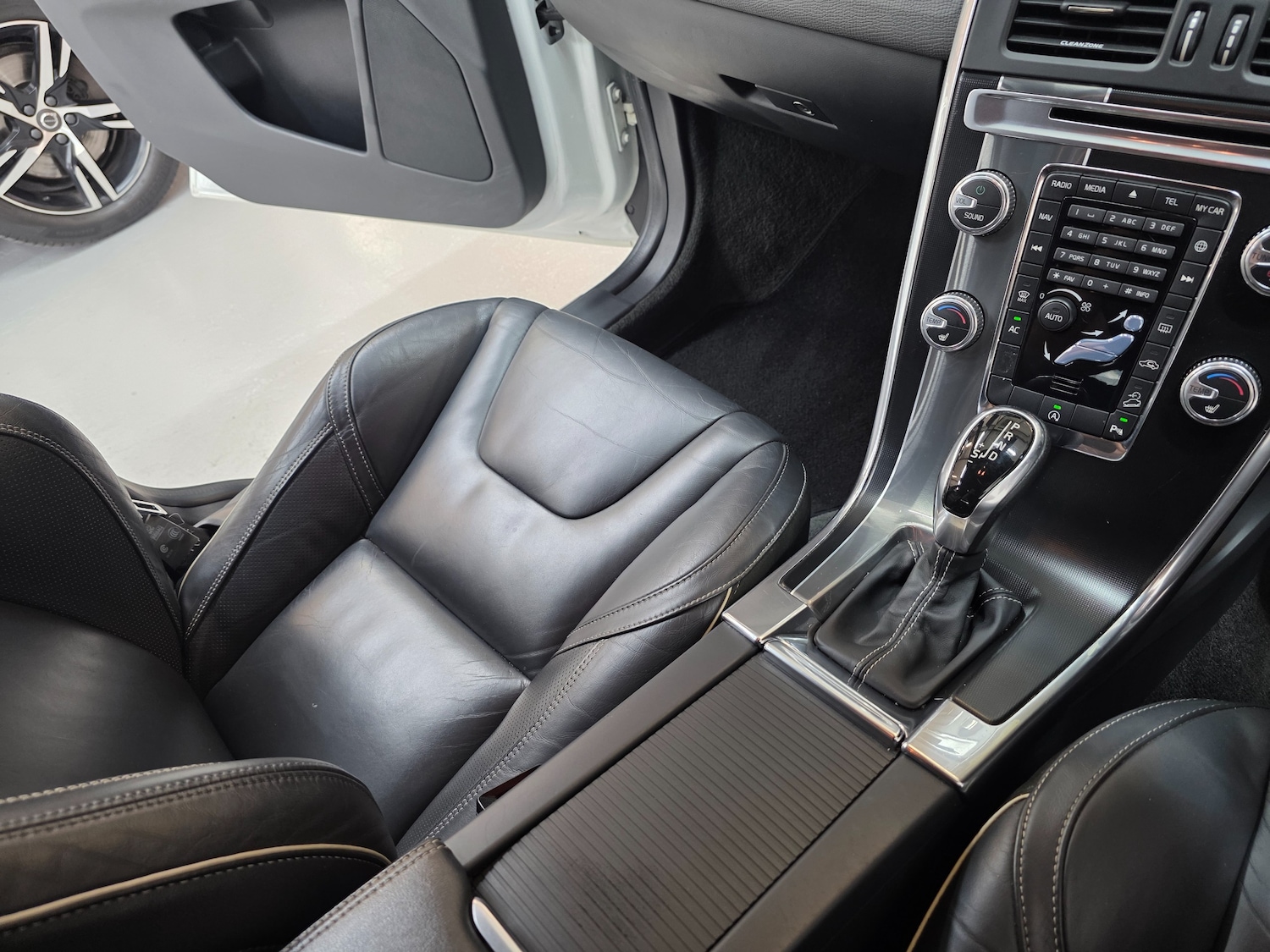 Used Volvo XC60 2016 for sale - 76120382: Photo 47