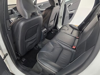 Used Volvo XC60 2016 for sale - 76120382: Photo 4